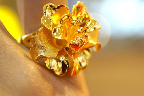 用亨亞首飾五金超聲波清洗機(jī)清洗無(wú)殘留 用亨亞首飾五金超聲波清洗機(jī)清洗無(wú)殘留