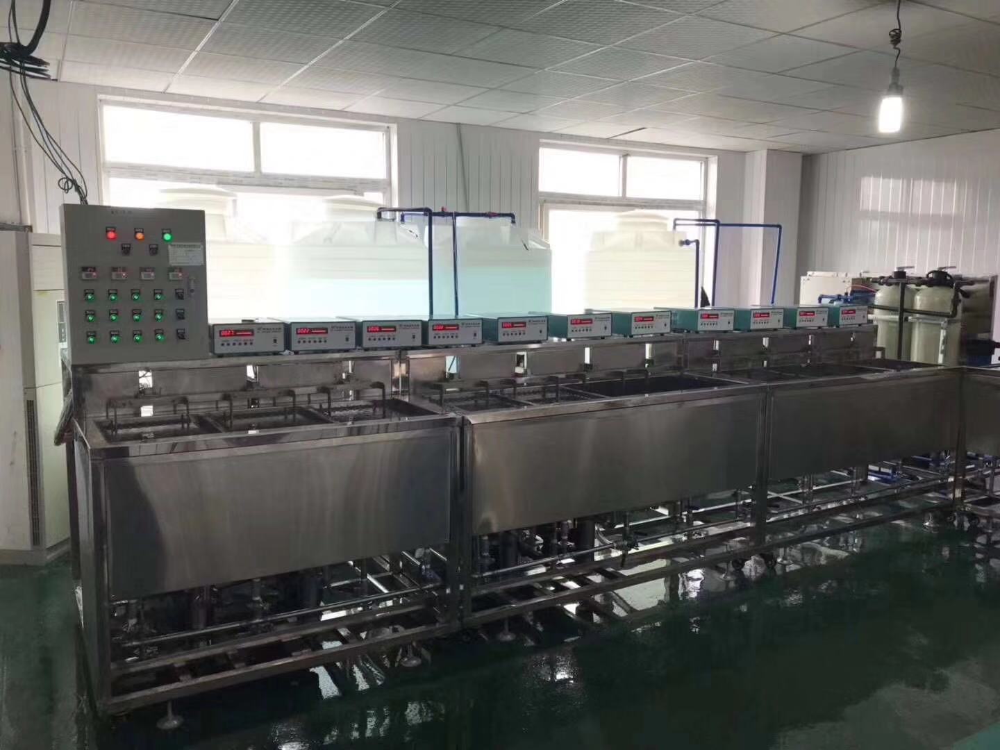 1551862021875849.jpg 光學(xué)玻璃超聲波清洗機(jī)3.jpg